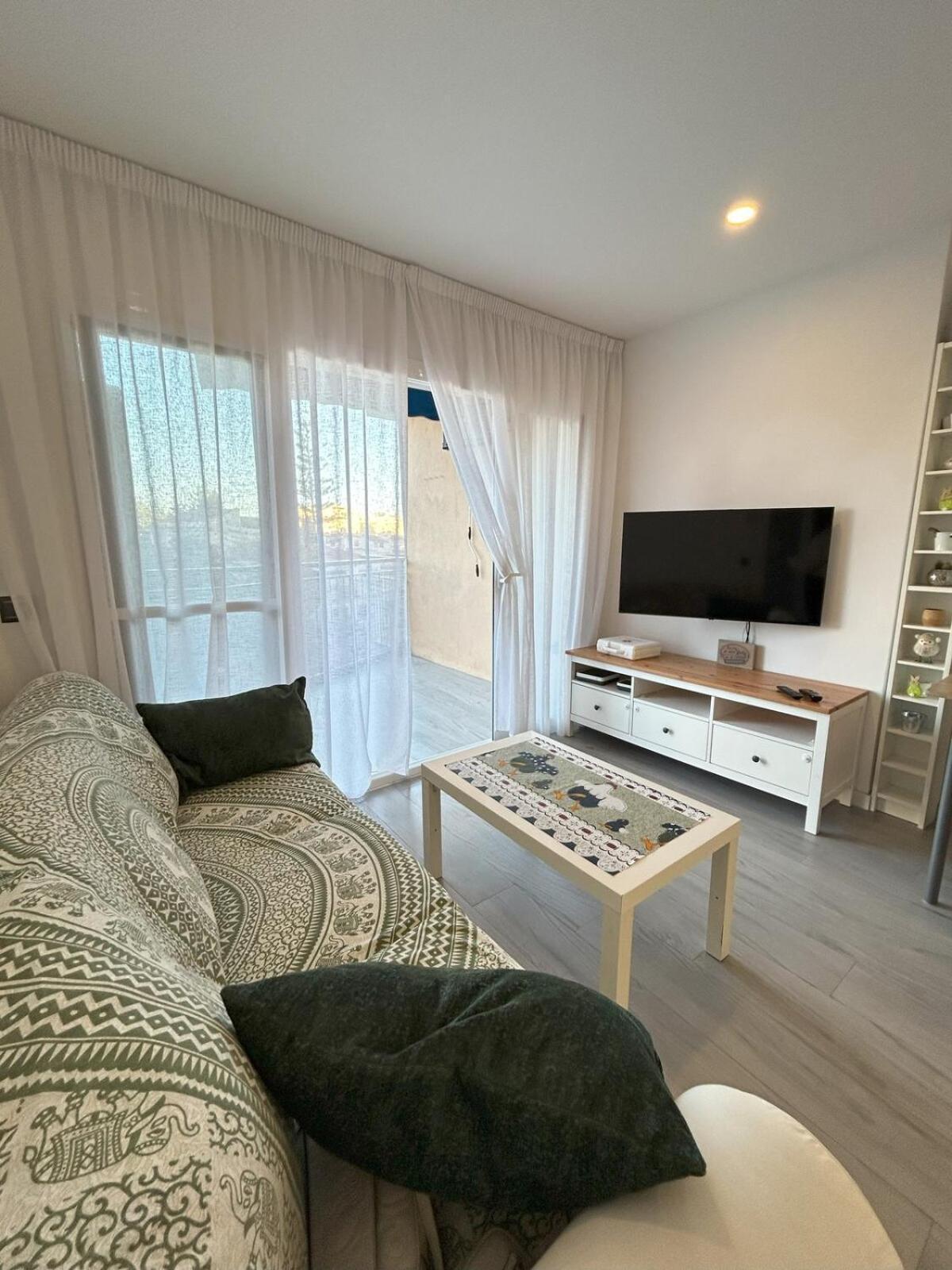 Mar Del Sur, Benalmadena, Andra Apartment *